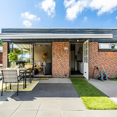 Holiday home The Happy Tulip Noordwijkerhout